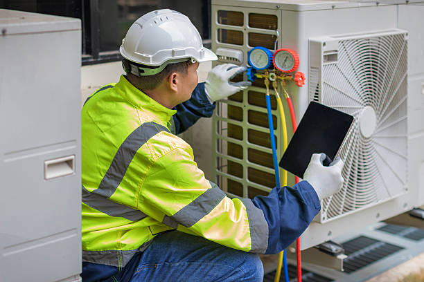 Professional Emergency Hvac Repair technician working in Horton, MI